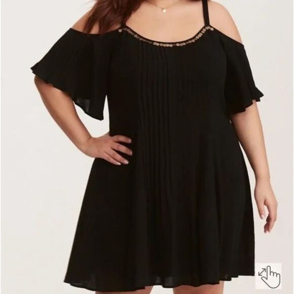 TORRID Women's 1X Plus Black Mini Gauze Cold Shoulder Trapeze Dress Sequin Trim - Picture 1 of 10